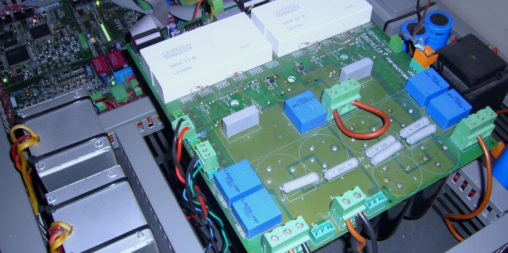 Sistemas electrónicos embebidos, electrónica de potencia y control
