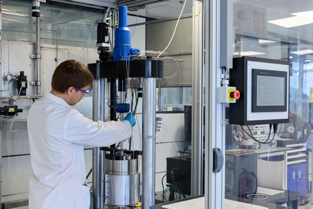 compatibilidad, seguridad y durabilidad de materiales con hidrógeno